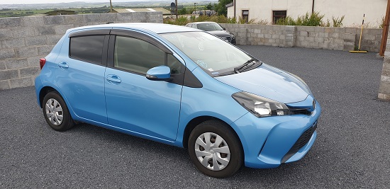 2015 Toyota Vitz Blue Auto Right Front Outside